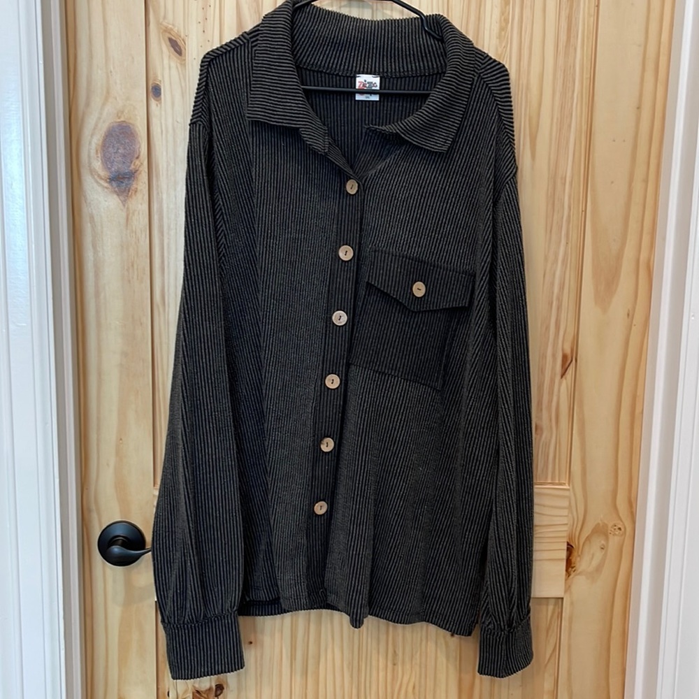 NWOT gray shacket